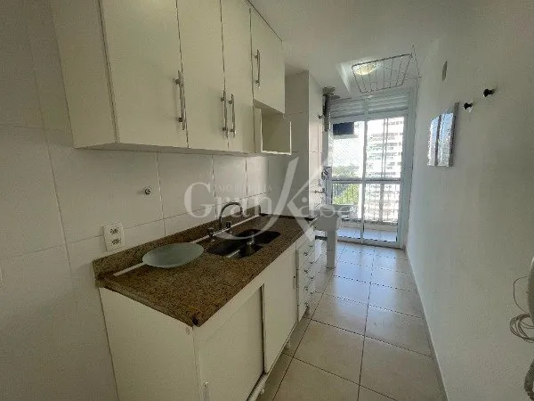 Apartment with 2 bedrooms, 1 bath, and a balcony — photo 13
