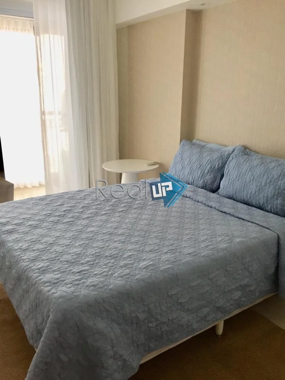 Furnished apartment with 2 bedrooms and a balcony — photo 3