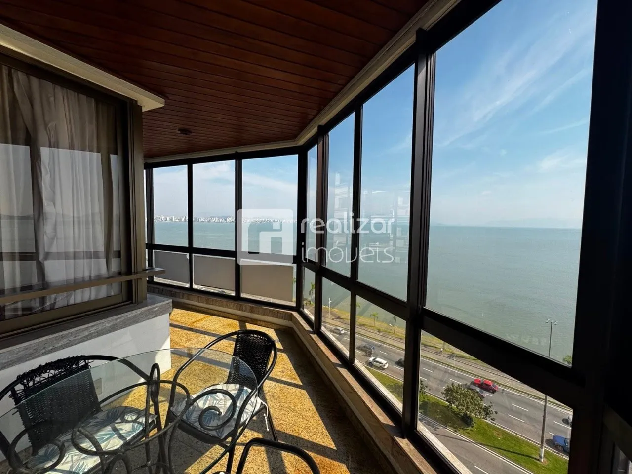 Apartamento de 290 m² com 4 dormitórios e varanda envidraçada — photo 5