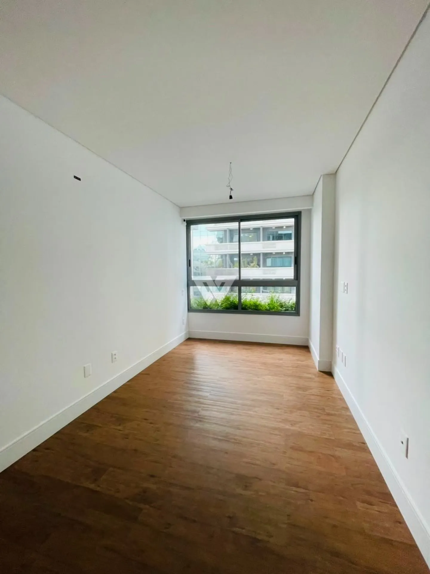 Apartment, 42 m², with a glass-enclosed balcony — photo 32