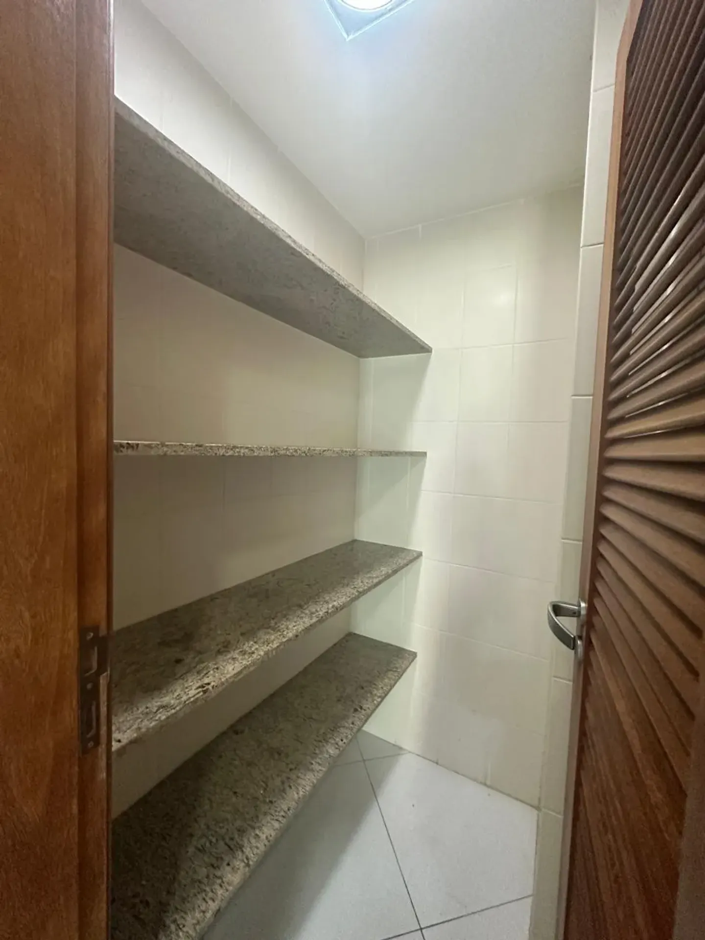 4 quartos e varanda envidraçada: apartamento de 265 m² — photo 19