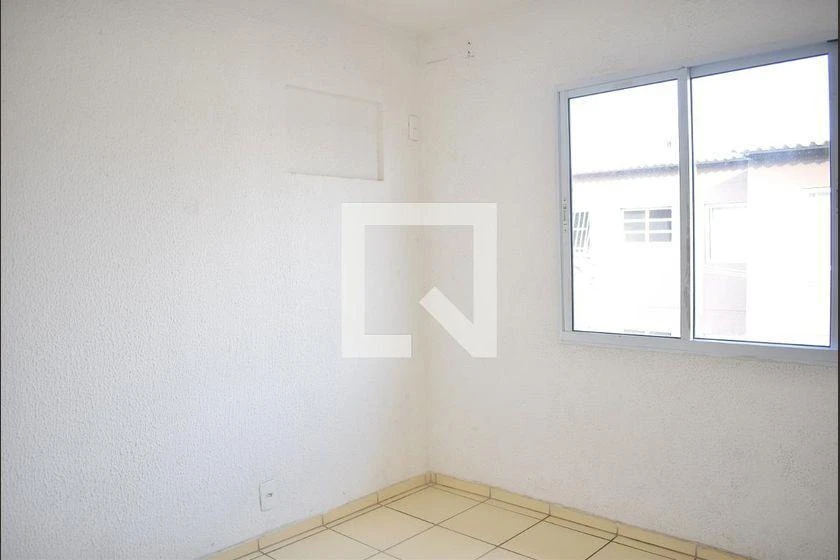 2-bedroom apartment in a building with a pool — photo 38
