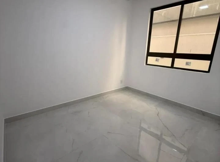 4-bedroom house with 190 m² and a fitted kitchen — photo 5