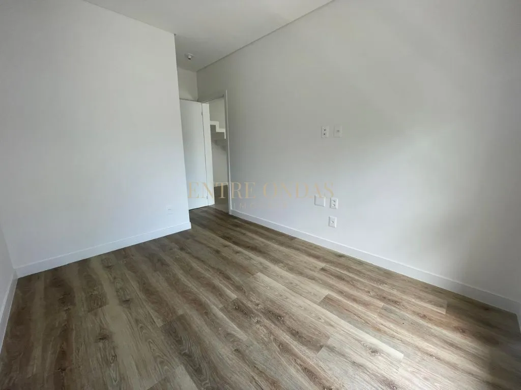 2-bedroom apartment with a washing machine in Florianópolis — photo 22