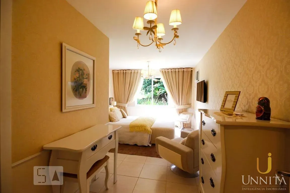 House, 450 m², with a mountain view — photo 4