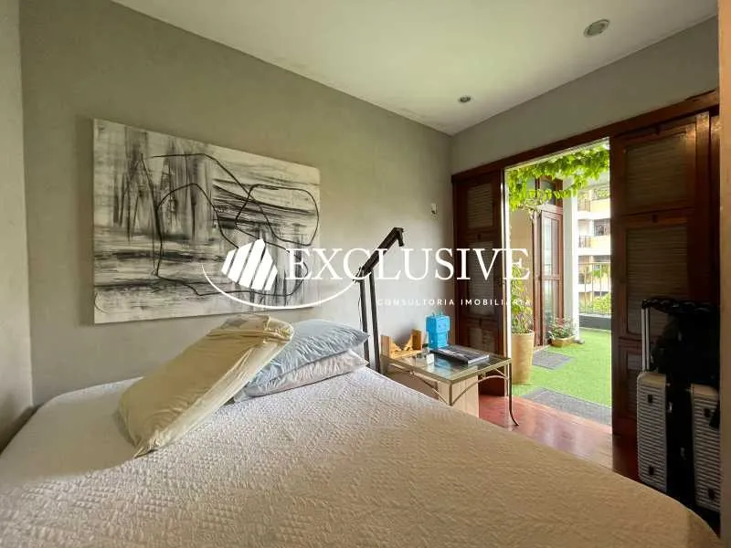 Furnished linear penthouse with 2 bedrooms and 4 baths — photo 29