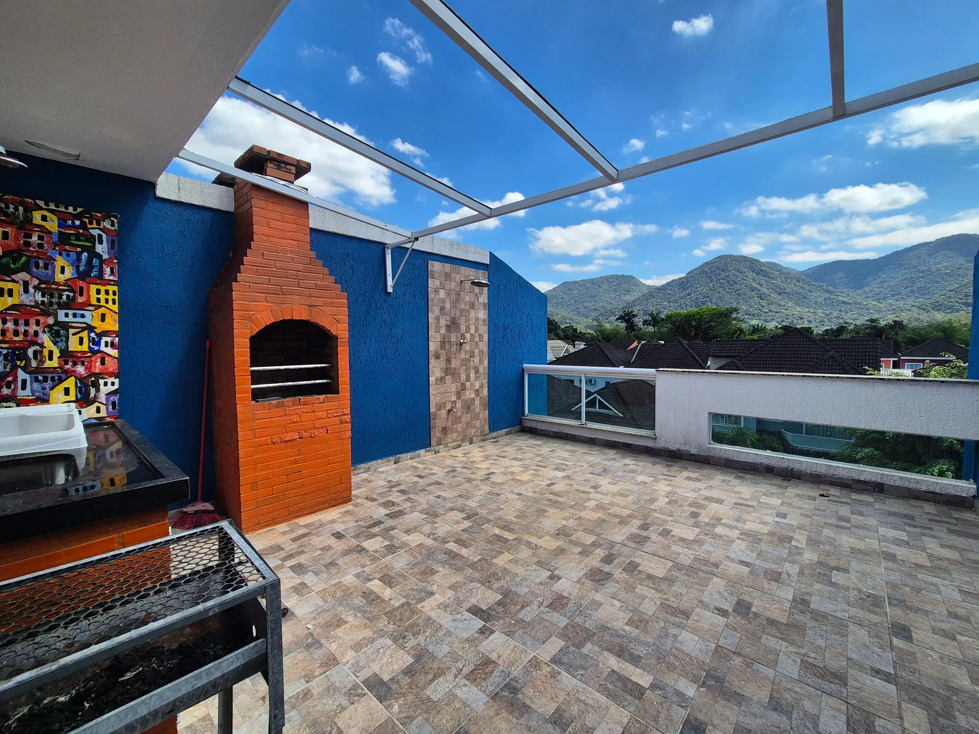 Furnished house with 4 bedrooms and a balcony — photo 4