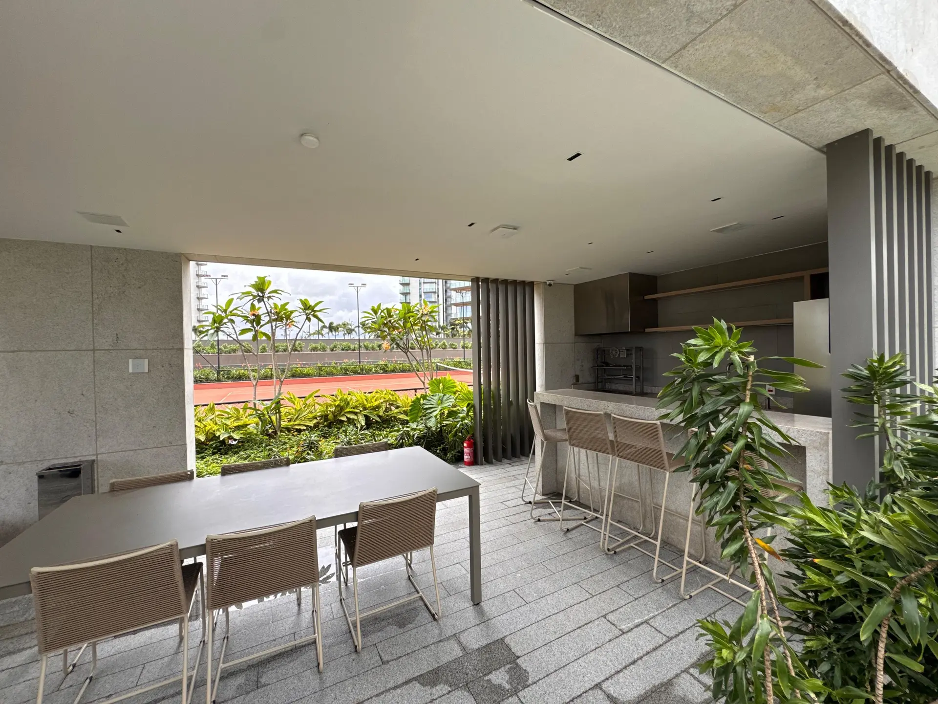 3-bedroom apartment with a home office — photo 31