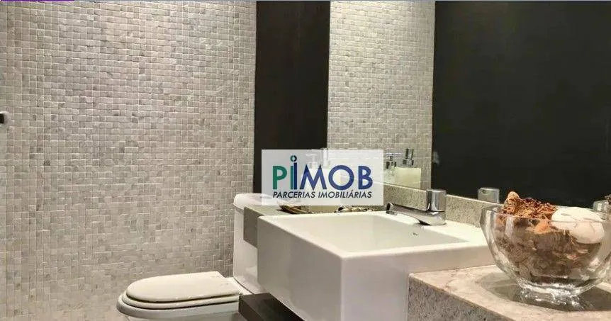 Furnished 4-bedroom apartment with 233 m² — photo 11