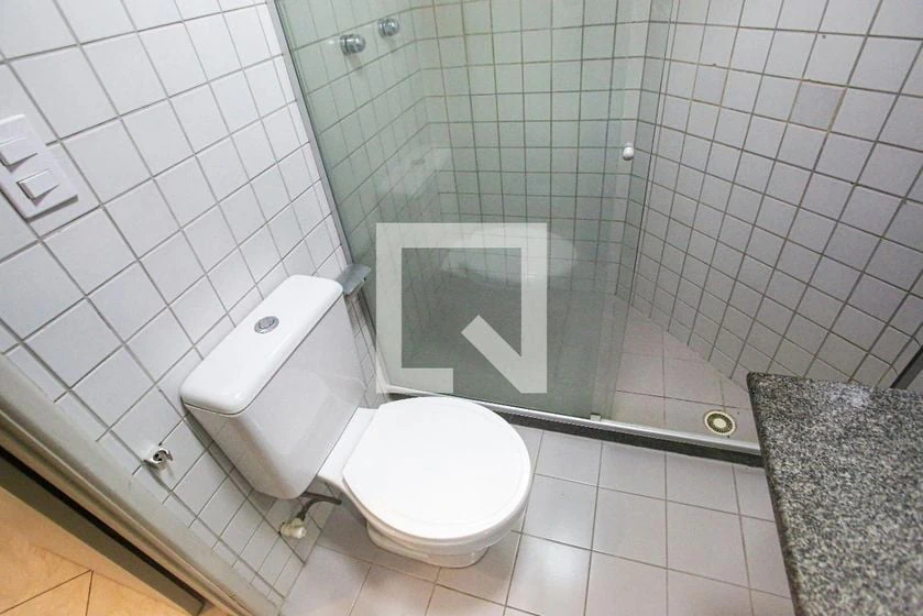 2-bedroom apartment in a building with a gym — photo 26