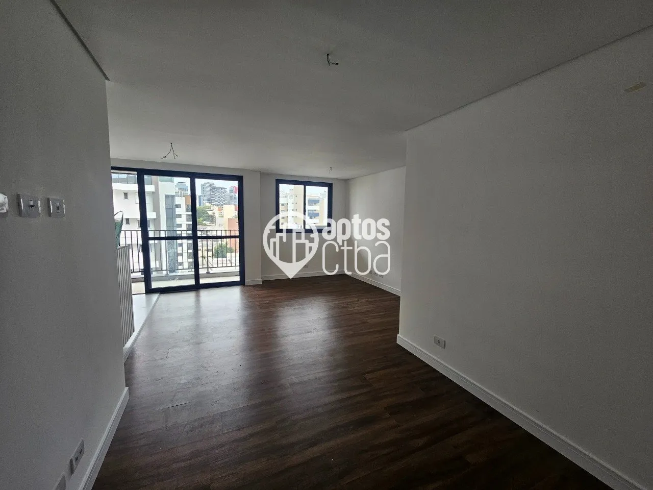 Дерев'яна підлога або ламінат та 2 спальні: квартира 75 м² — photo 8