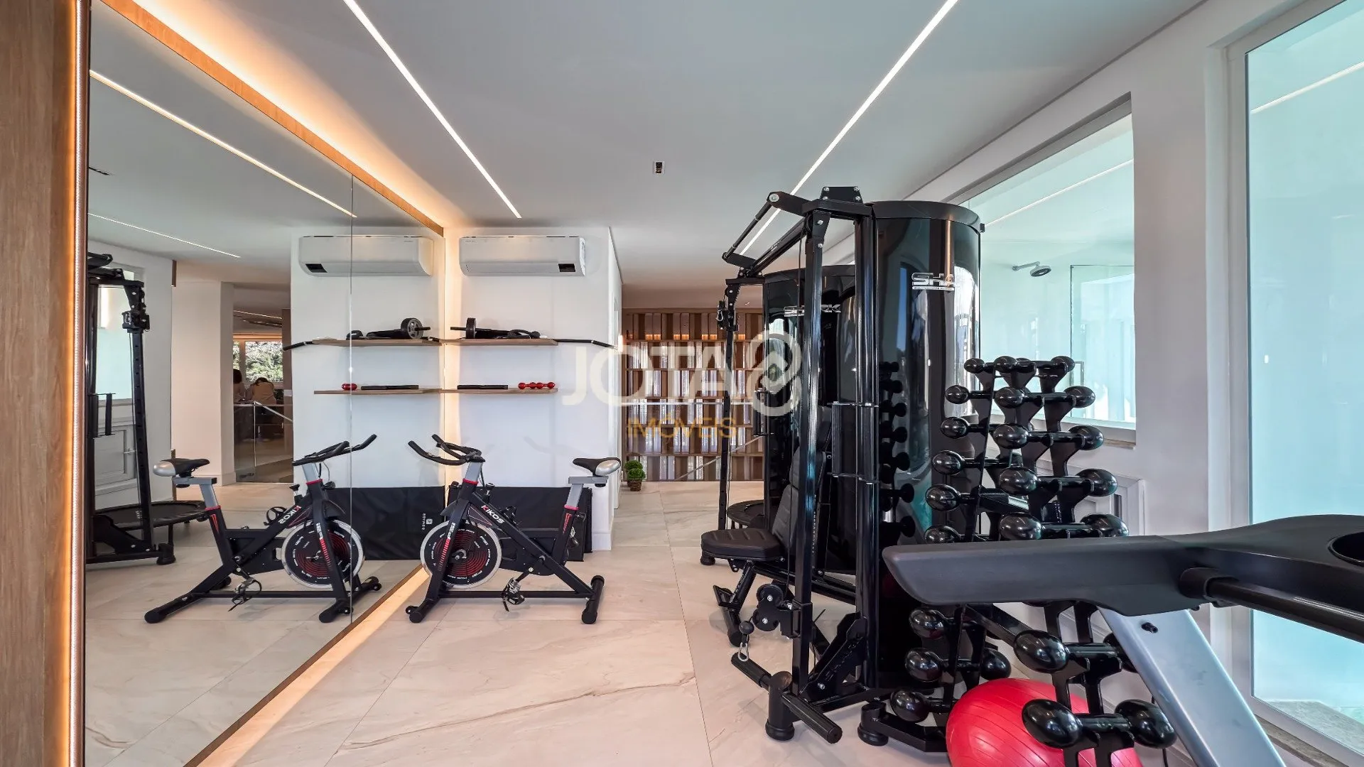 Меблированный дом с 4 спальнями и 635 м² и 7 местами — photo 21