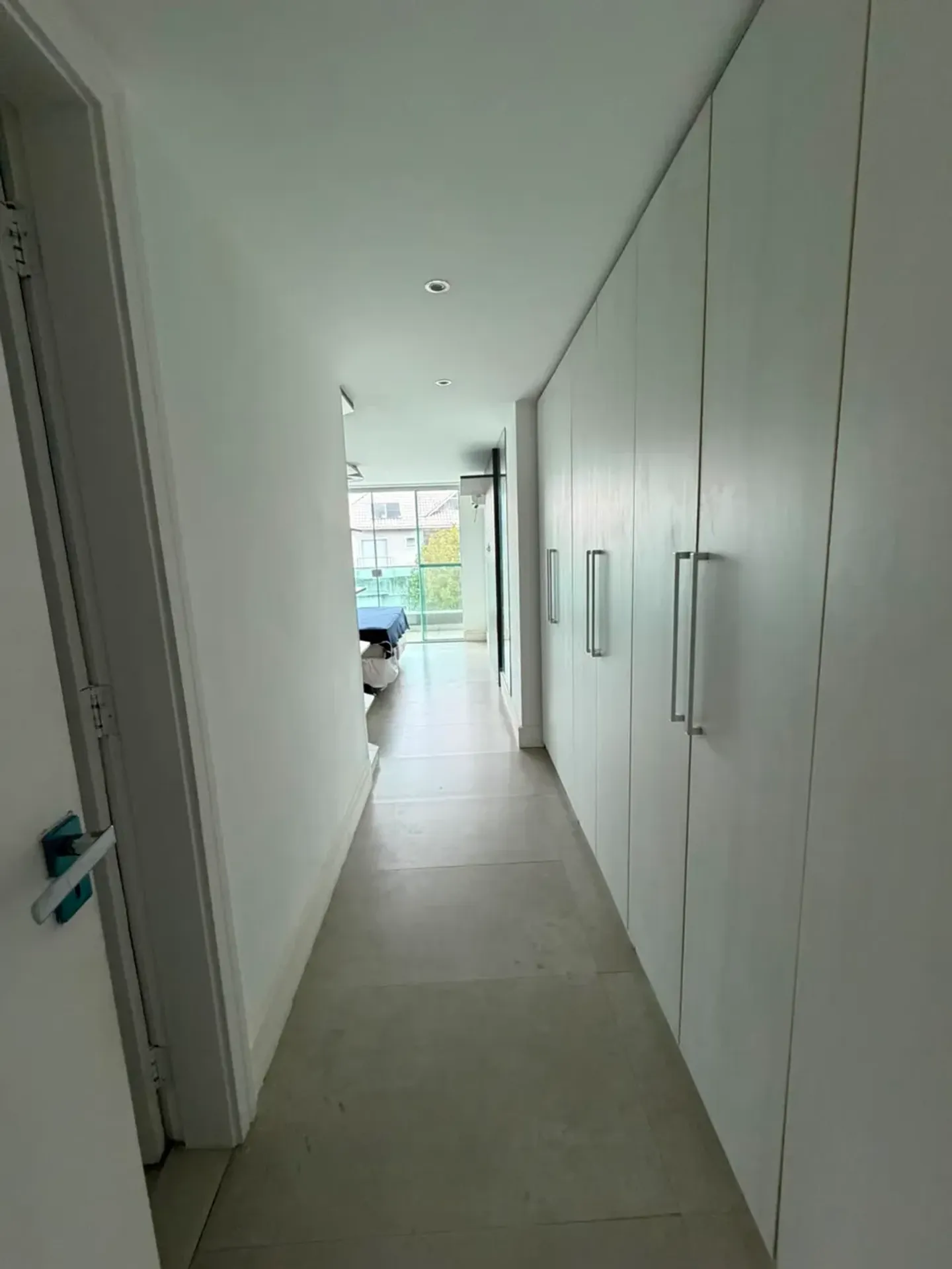 Rental house with 5 bedrooms and 5 bathrooms — photo 22