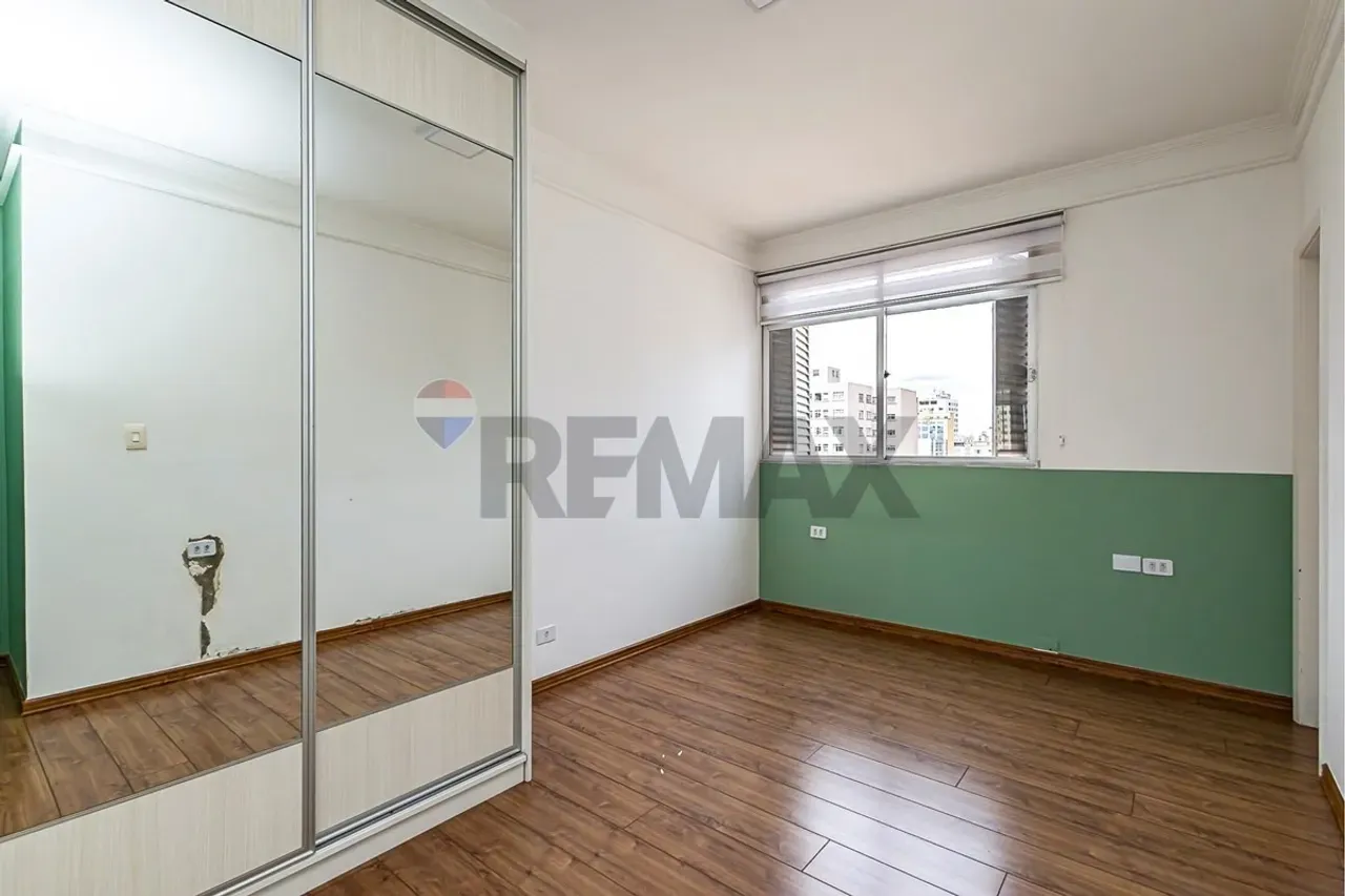Home office in a 3-bedroom apartment, 181 m² — photo 38