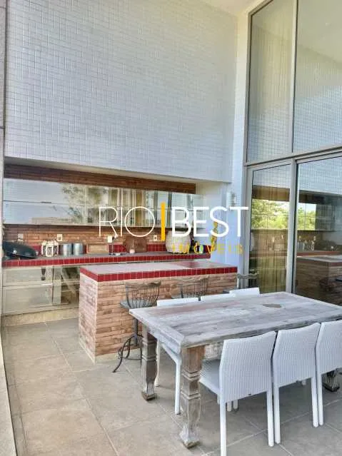 Apartment with open kitchen and gas stove — photo 2
