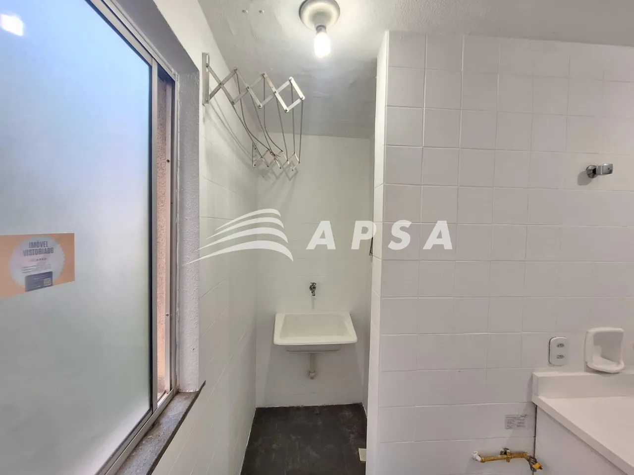 Apartamento de 2 quartos com box de vidro no banheiro — photo 14