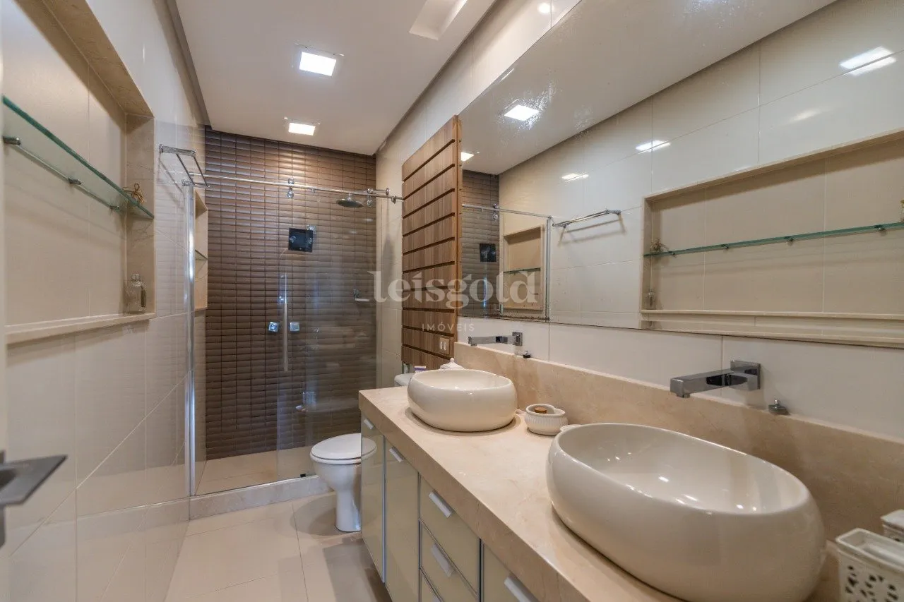 Apartamento sem mobília com 5 quartos e cozinha aberta a gás — photo 29
