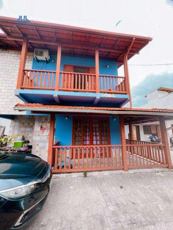 210 m² house with 4 bedrooms and a balcony grill — photo 5