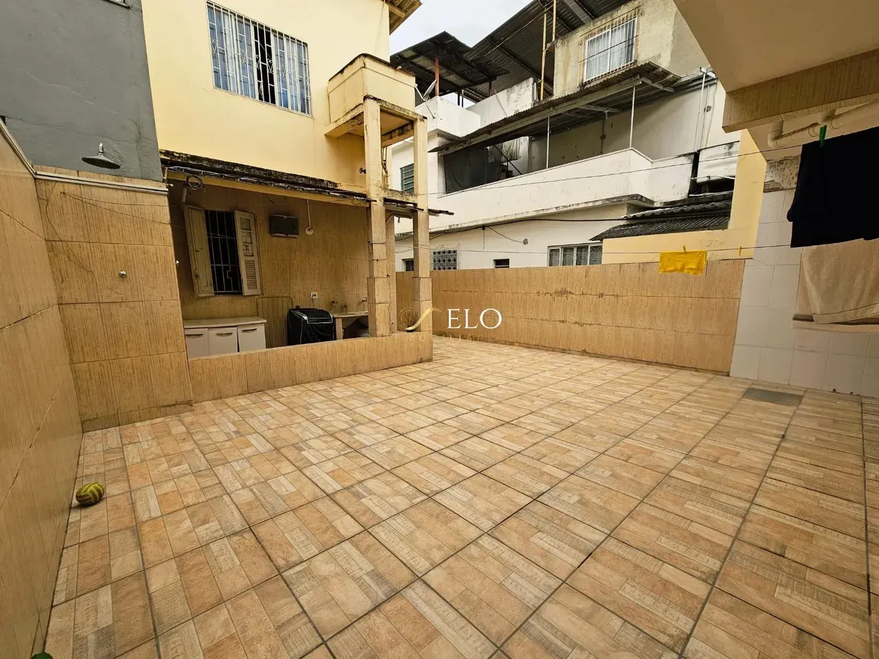 Furnished house with 4 bedrooms and 3 bathrooms — photo 47