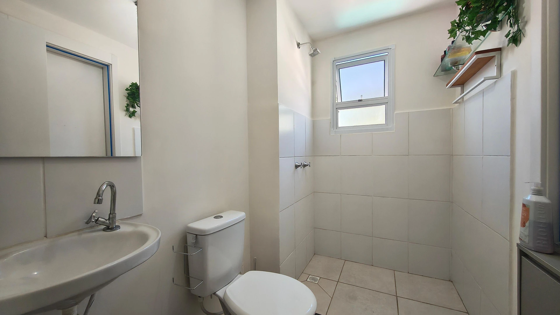 Furnished apartment with 2 bedrooms and a balcony — photo 18