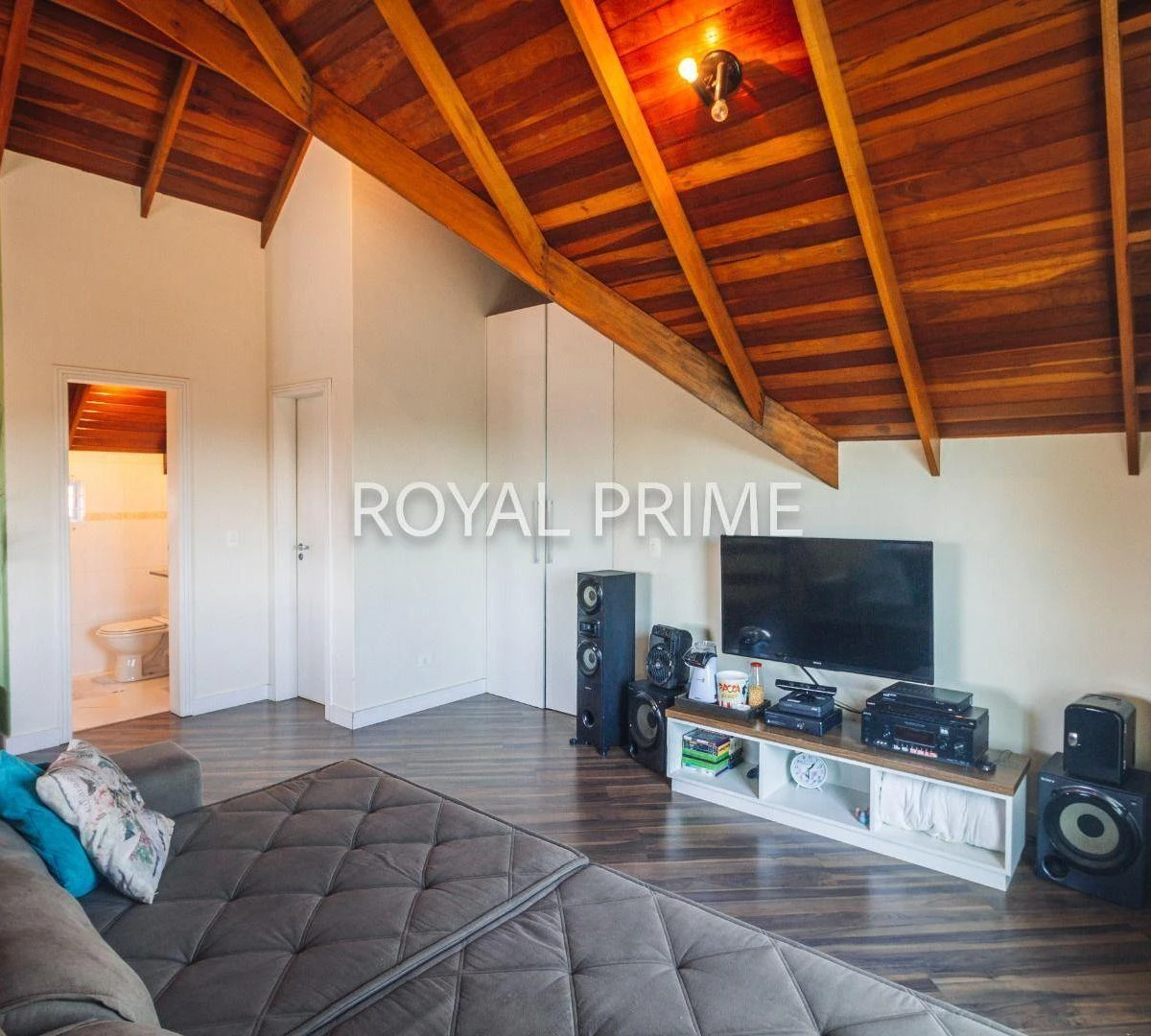 Furnished house, 186 m², with a walk-in closet — photo 28