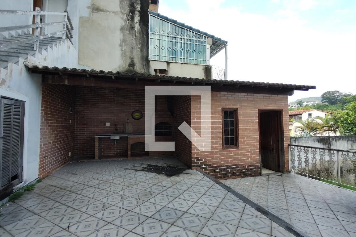 Casa mobiliada com 3 quartos, varanda e 3 banheiros — photo 43