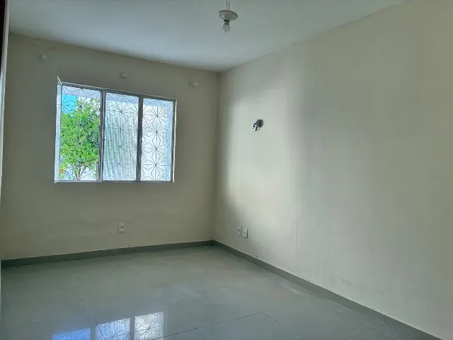 House with 2 bedrooms, 1 bath and 2 parking spaces — photo 3