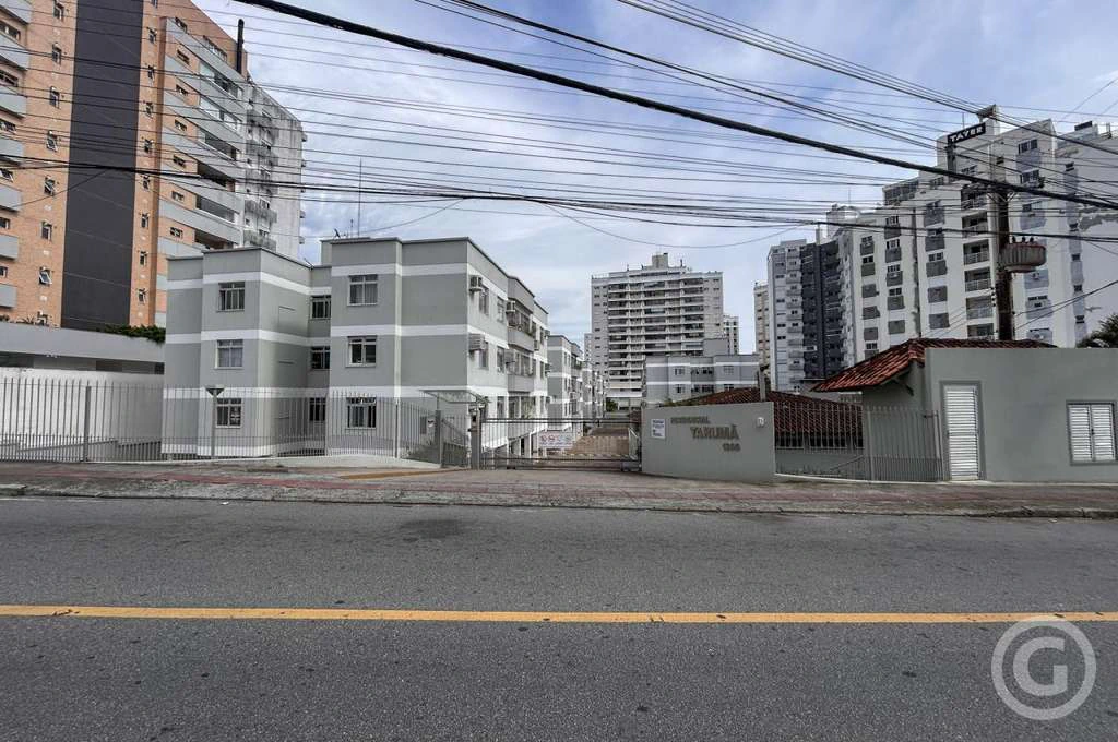 2-bedroom apartment in good condition with parking — photo 2