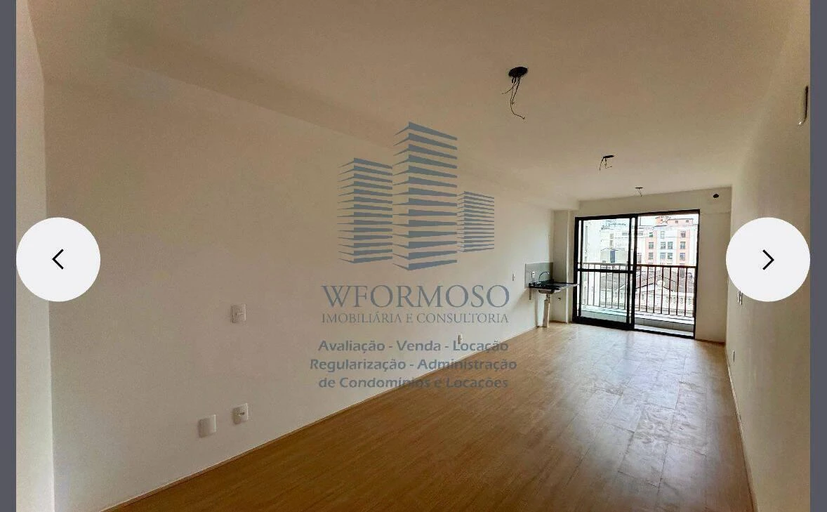 30 m² studio with 1 bedroom and wood flooring