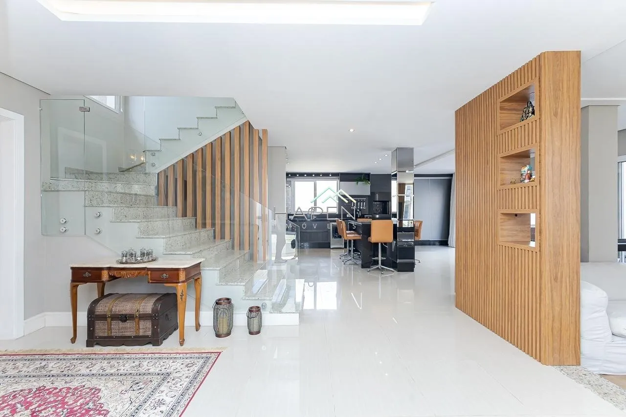 Casa amueblada de 300 m² con 3 dormitorios y balcón — photo 2