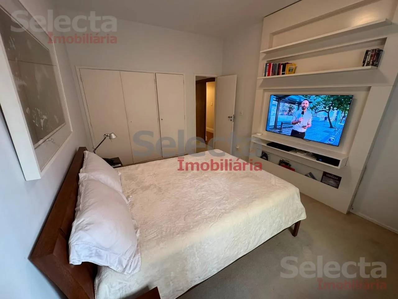 Furnished apartment with 4 bedrooms and a work desk — photo 4