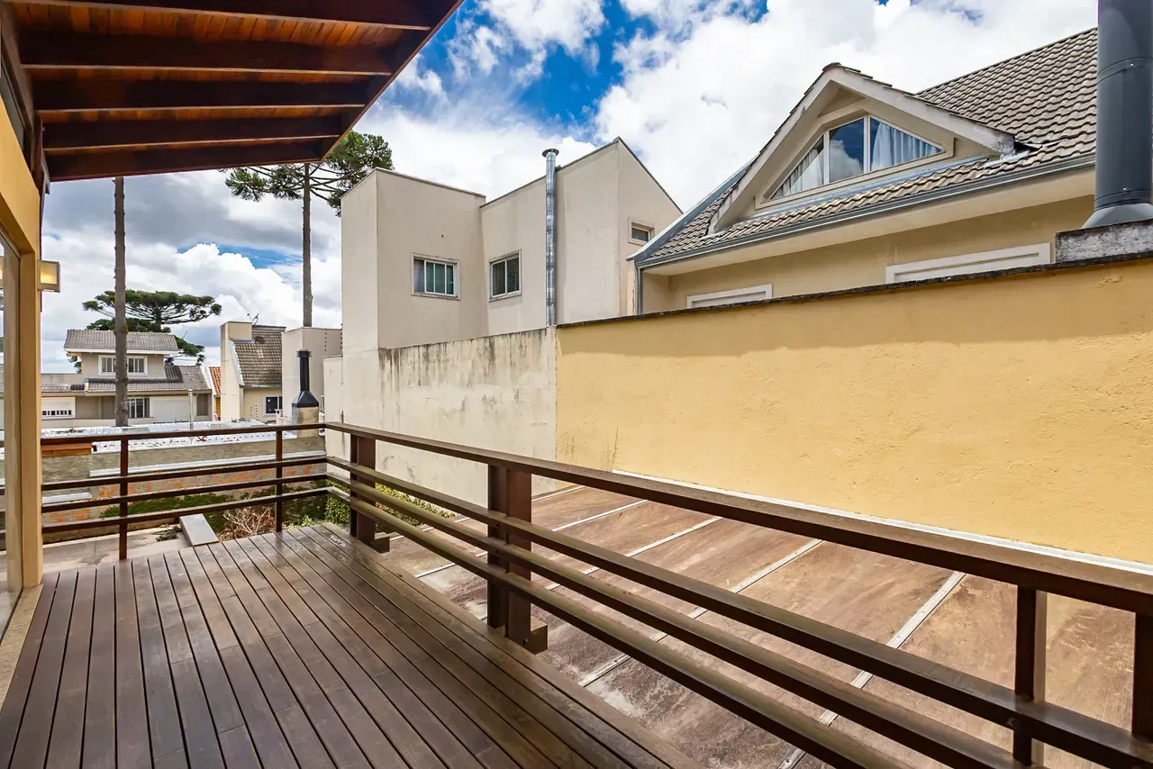 Furnished house with 5 bedrooms and 470 m² — photo 99