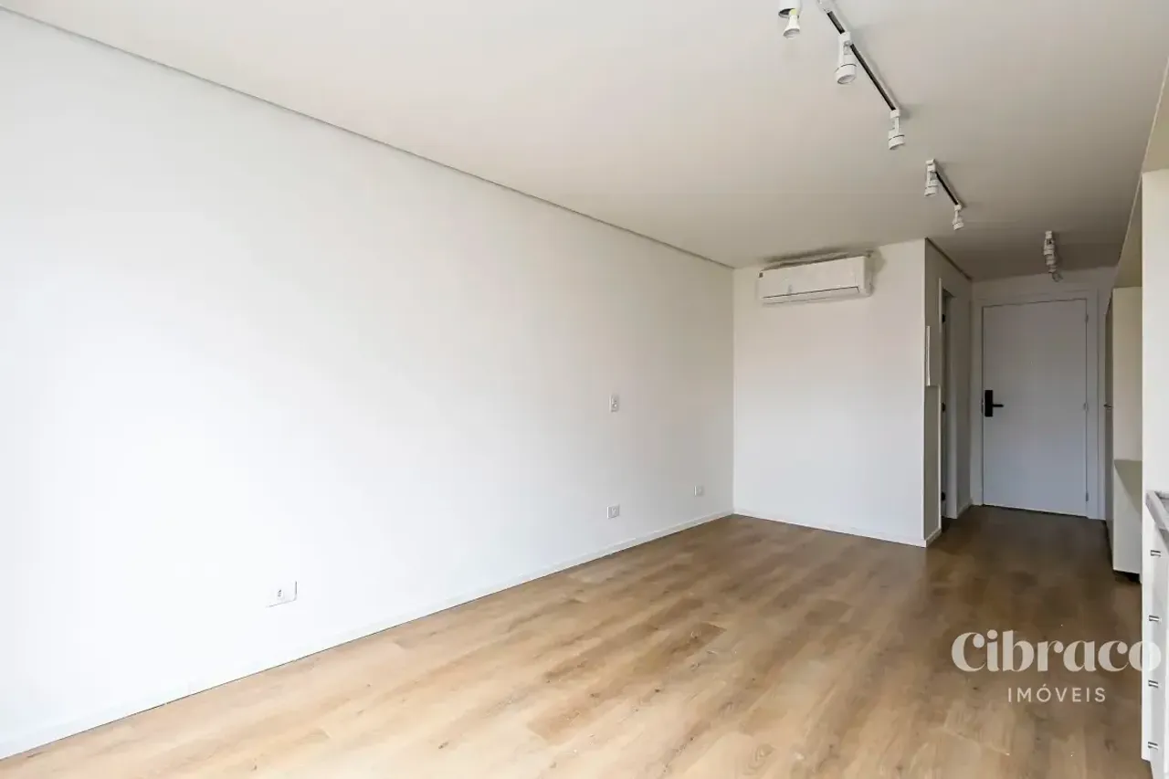 Unfurnished studio with 1 bedroom and 1 bathroom