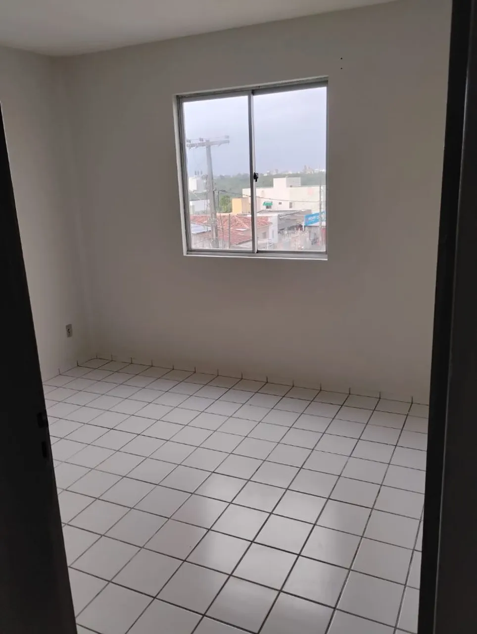 Apartment with fitted kitchen cabinets and laundry area — photo 6