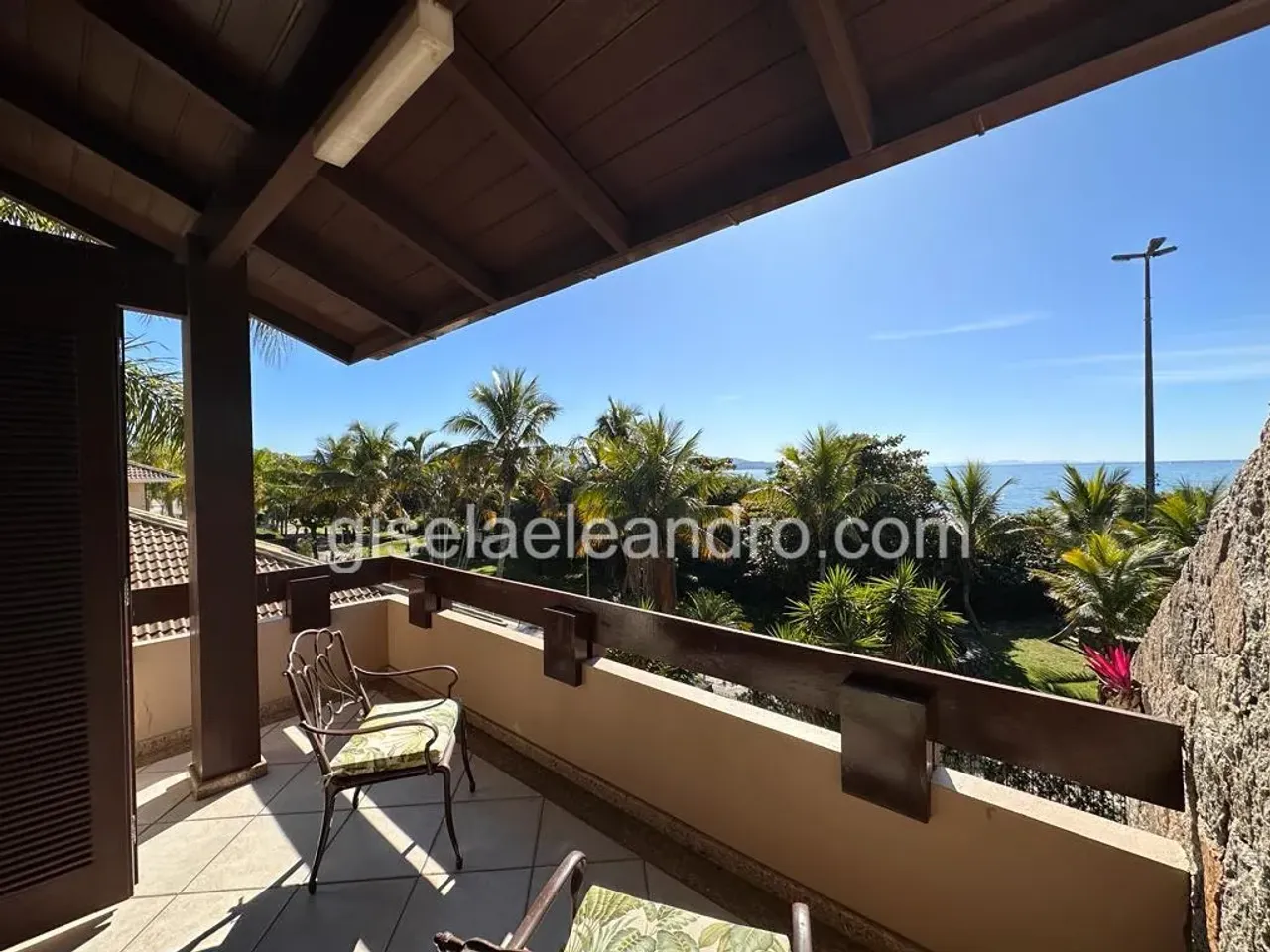 House with balcony grill and 5 bedrooms