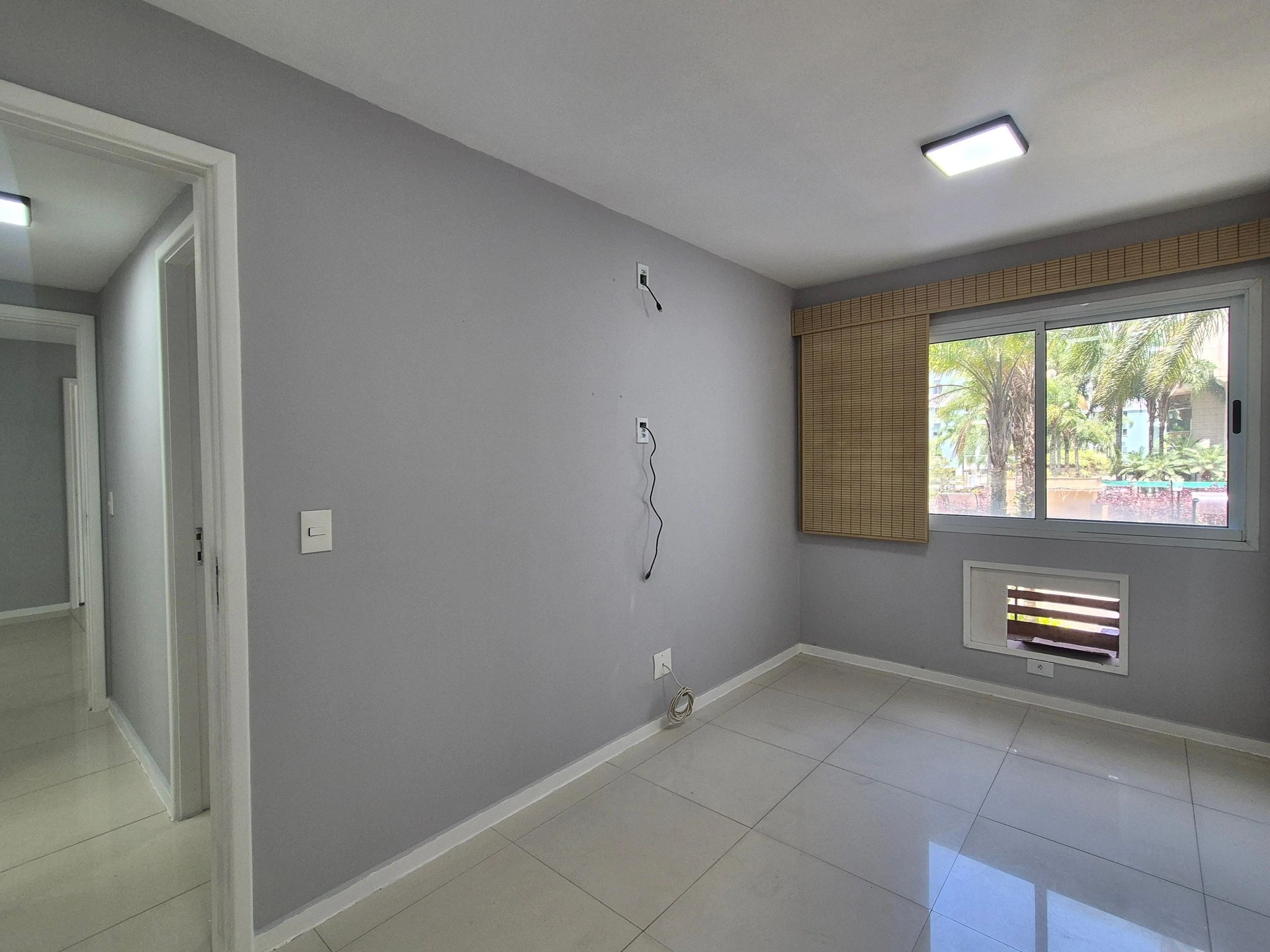 4-bedroom apartment in a building with a gym — photo 14
