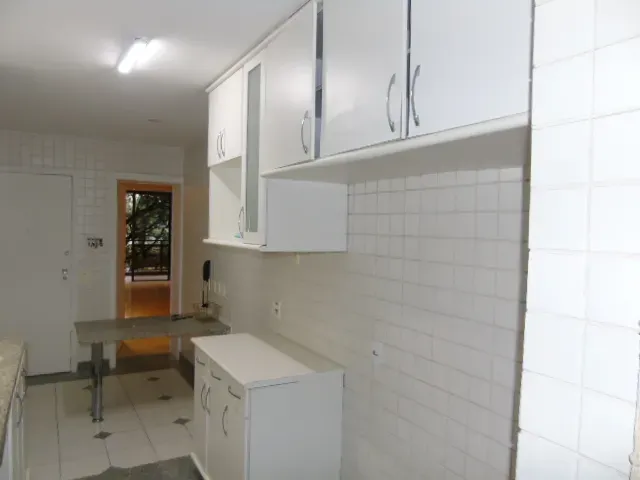Rental apartment with 3 bedrooms, 2 baths and 133 m² — photo 34