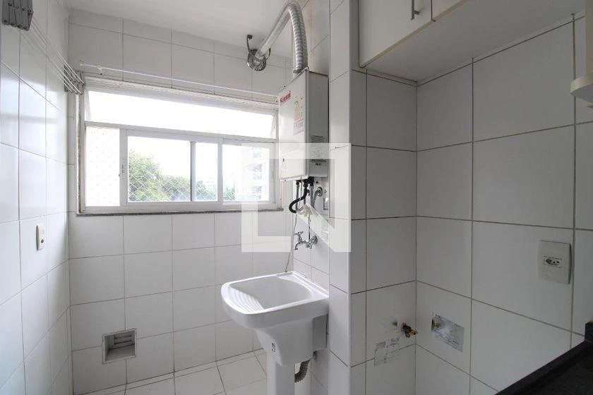 Balcony with a grill in a 3-bedroom apartment, 74 m² — photo 26