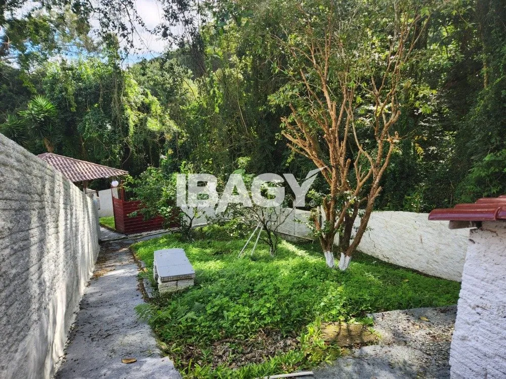 Rental house with 4 bedrooms and 2 en-suites