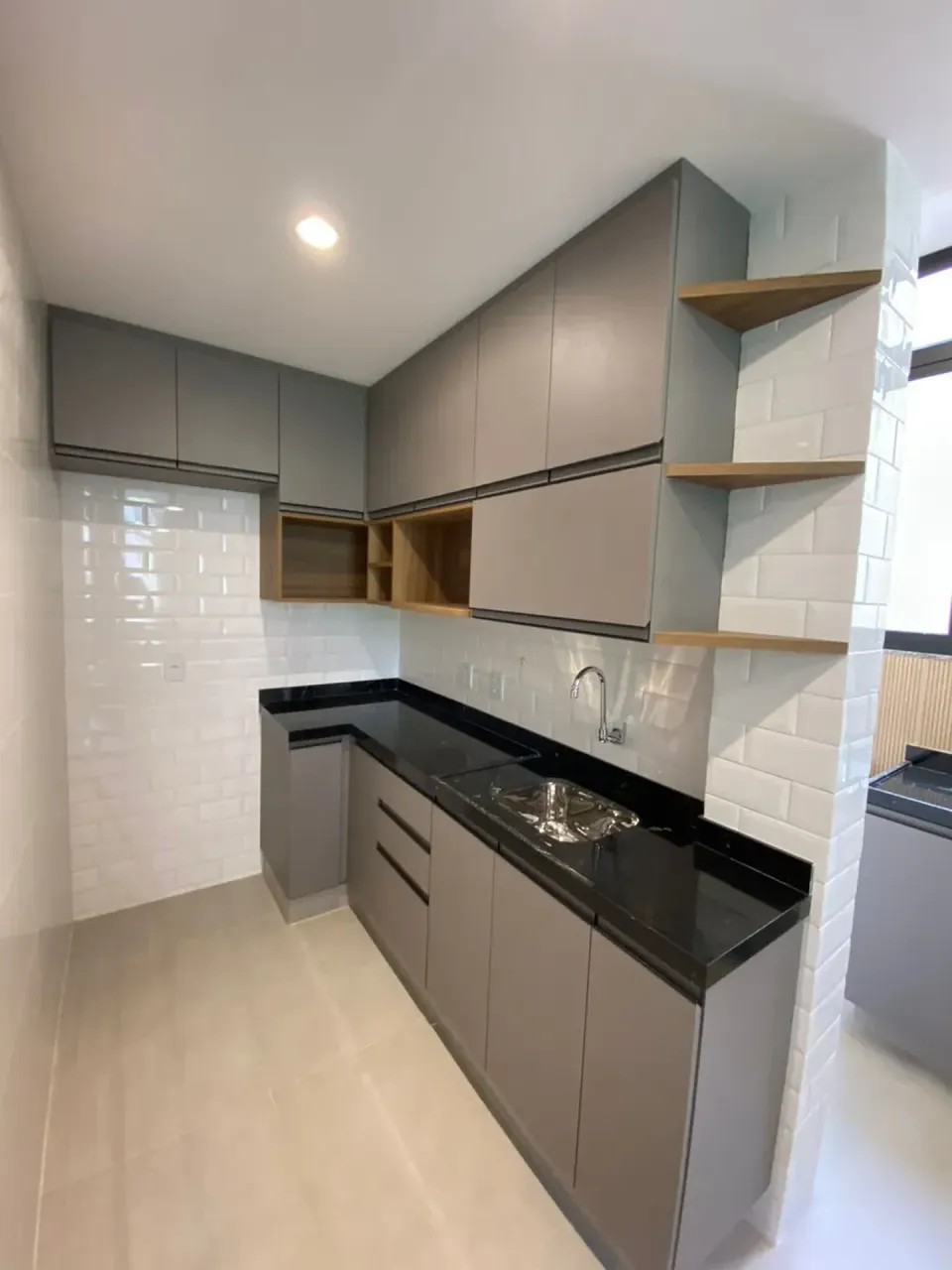 Rental apartment with open-plan kitchen and 1 parking space — photo 14