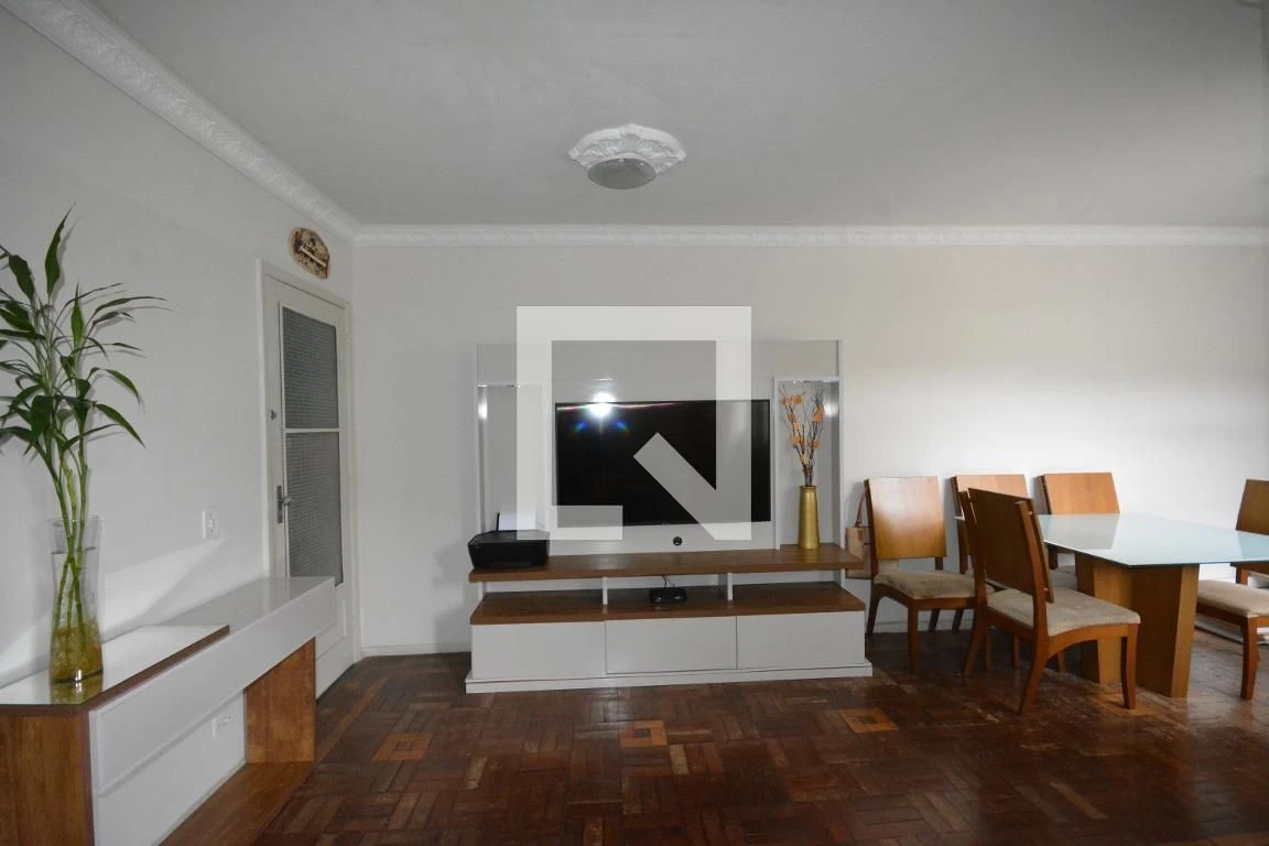 3-bedroom apartment with a home office