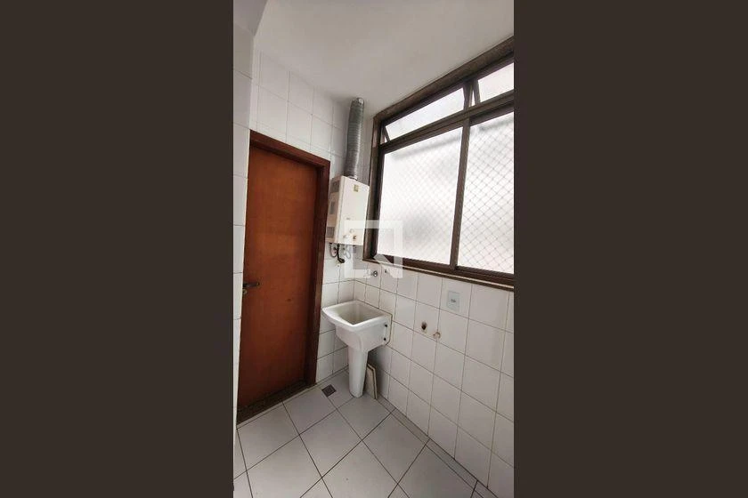 Квартира з 3 спальнями, у будинку є басейн — photo 16