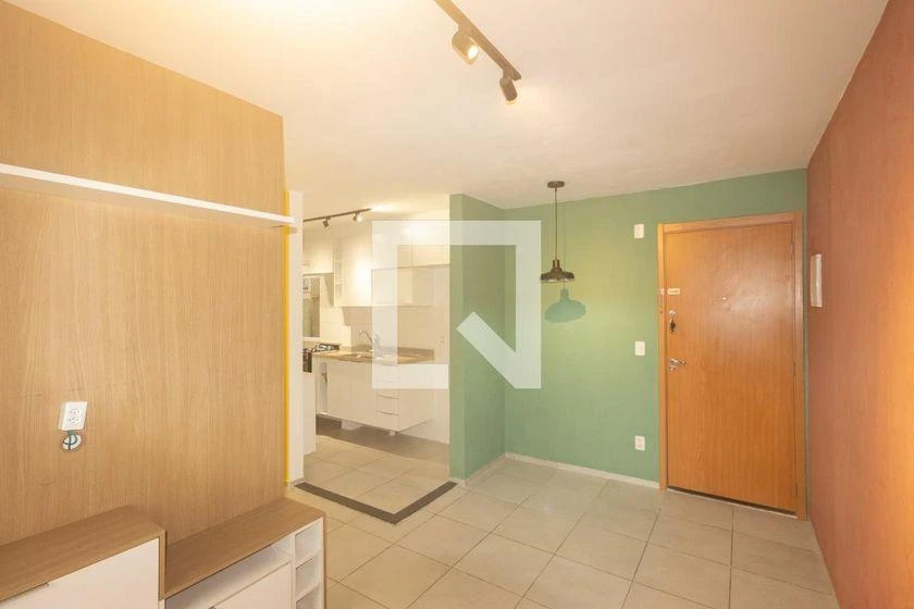 2-bedroom apartment in a building with a gym — photo 15