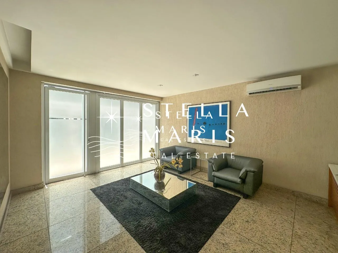 Apartment with 4 bedrooms and glassed-in balcony — photo 27