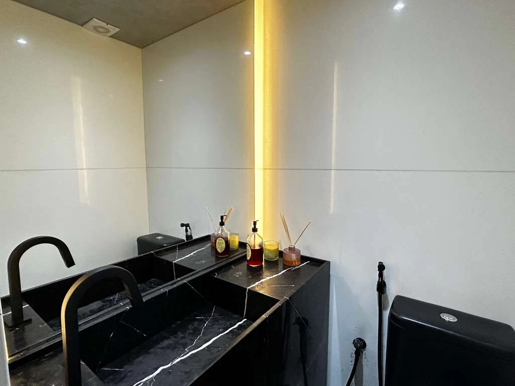 Furnished 1-bedroom apartment with 1 bathroom — photo 13