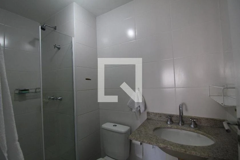 3-bedroom apartment in a building with a gym — photo 15