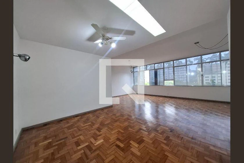3-bedroom apartment with floor-to-ceiling windows — photo 8