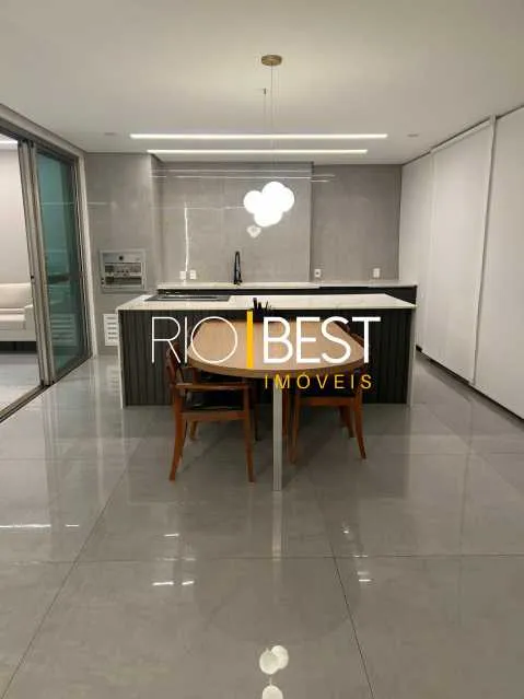 Furnished apartment with 4 bedrooms and 5 bathrooms — photo 4