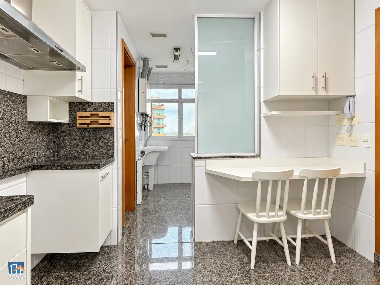 Park view in a 3-bedroom apartment, 120 m² — photo 12