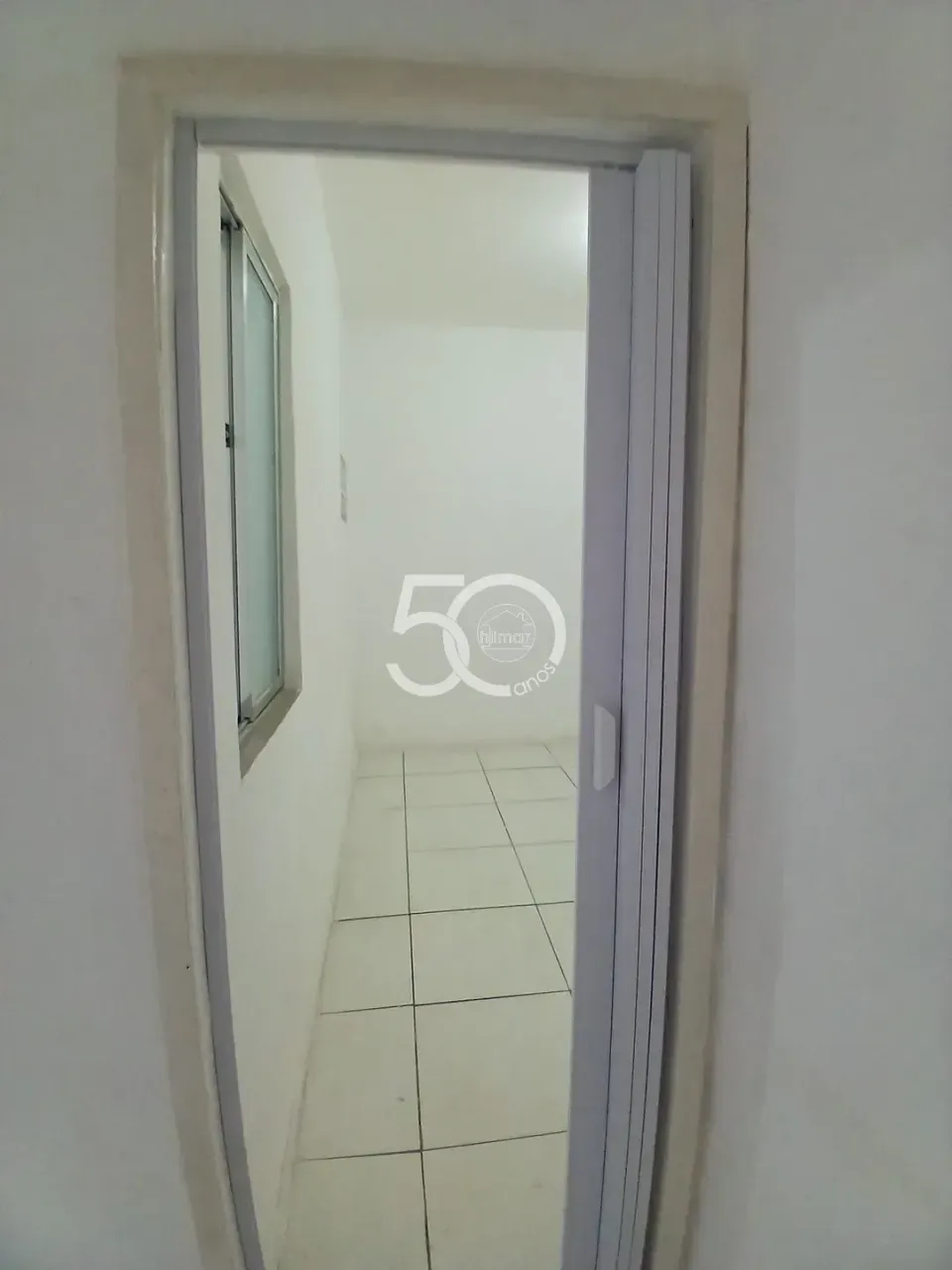 Unfurnished apartment with 2 bedrooms and a separate kitchen — photo 14